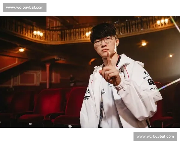 T1夺冠捧杯瞬间！粉丝狂欢，现场一片沸腾！