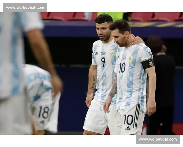 “伪九号”的回归阿圭罗式前锋的战术价值几何